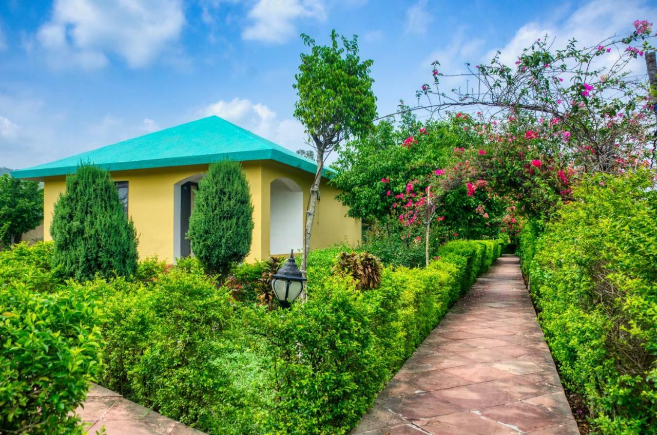 Tusk And Roar Corbett Resort Dhela Exterior foto